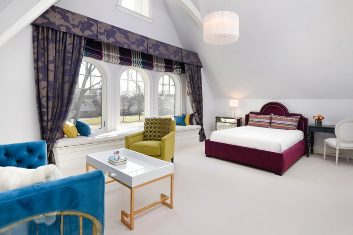 purple lambrequin in the bedroom interior