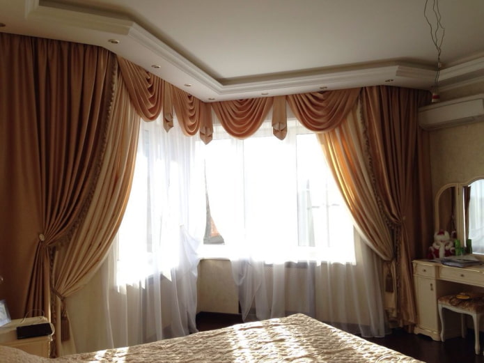 lambrequin tie in the bedroom interior