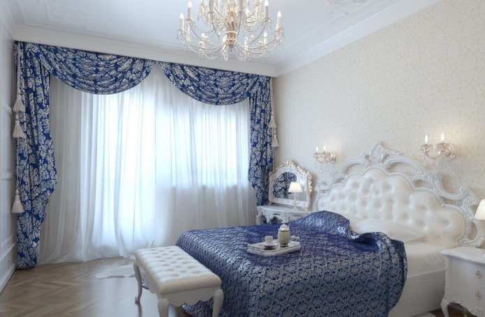 blue lambrequins in the bedroom