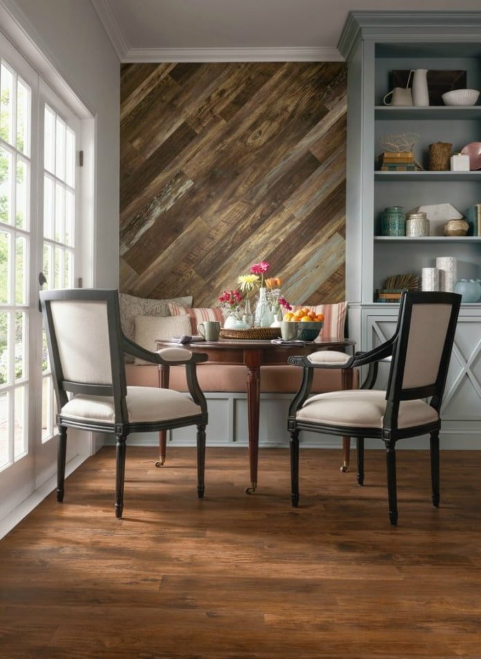 laminate in the dining area