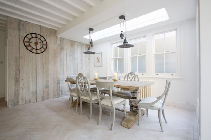 light flooring in the interior in the Provence style