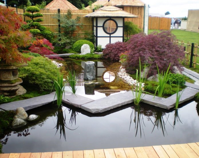 garden decor in Japanese style