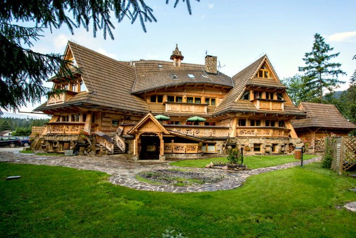estate in the Old Russian style