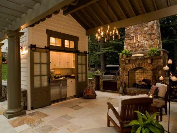 semi-closed summer kitchen