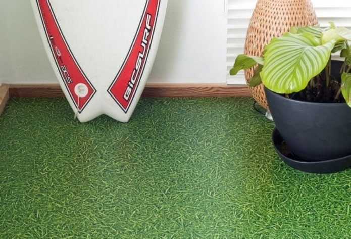 linoleum with imitation grass in the kitchen interior