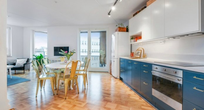 linoleum in the kitchen