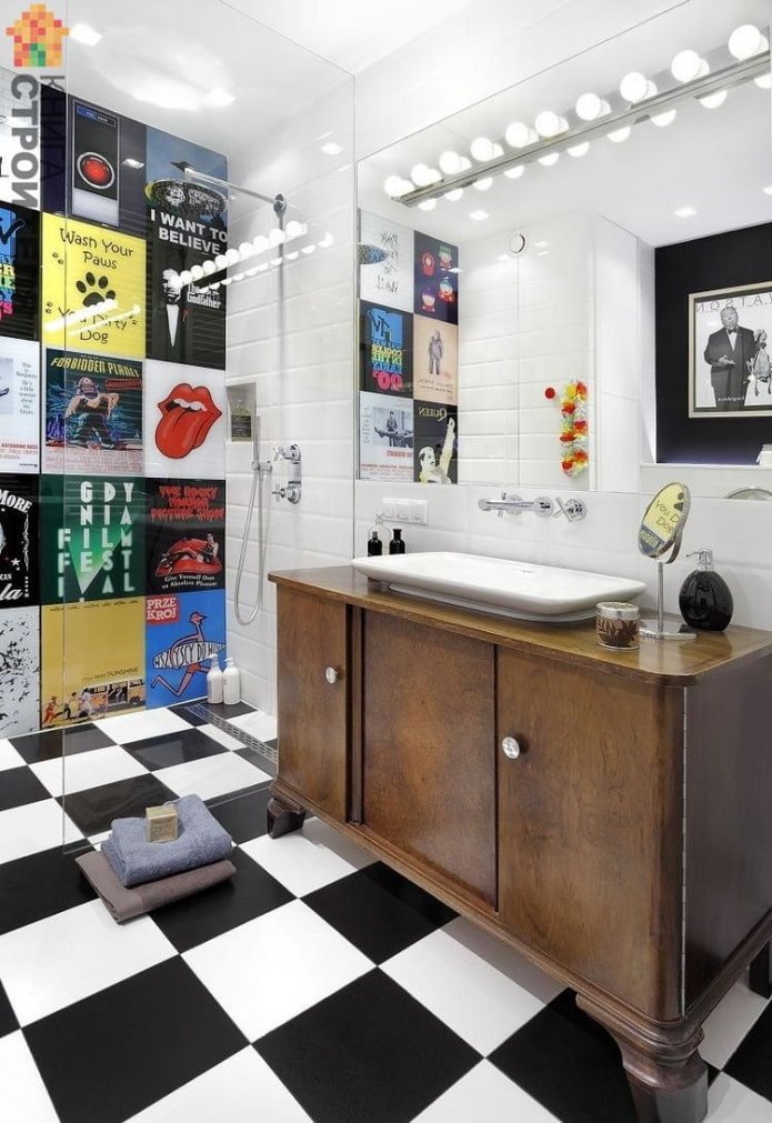 black and white floor in the bathroom