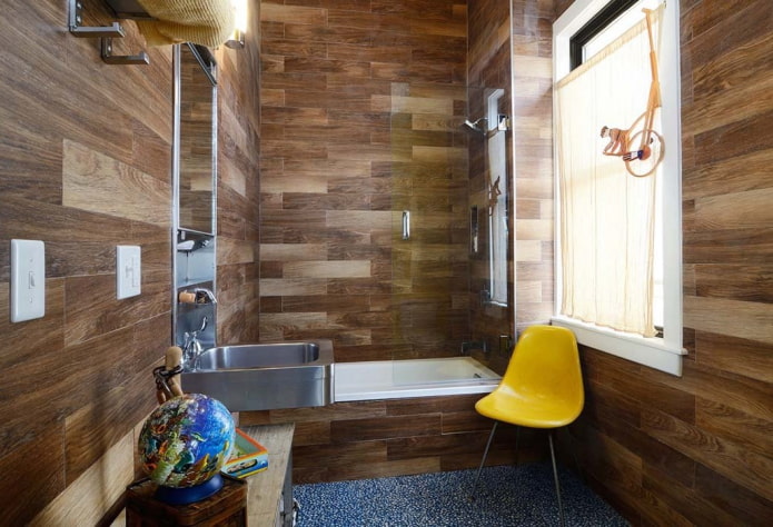 linoleum on the walls in the bathroom interior