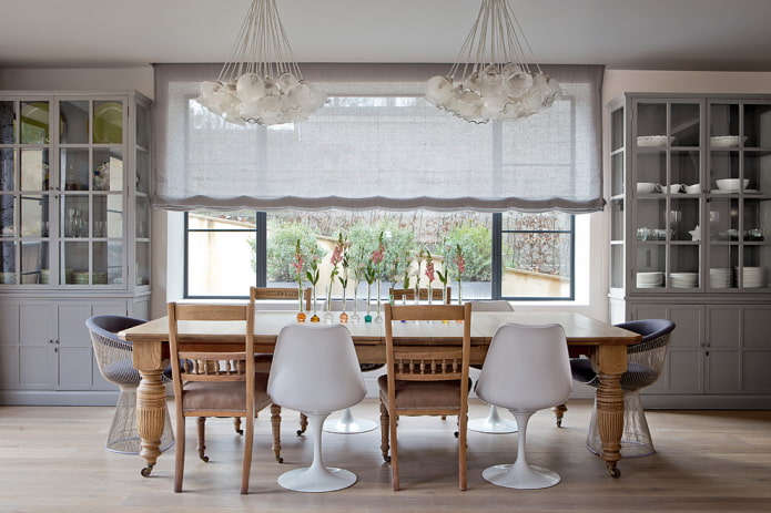 linen curtains in the interior