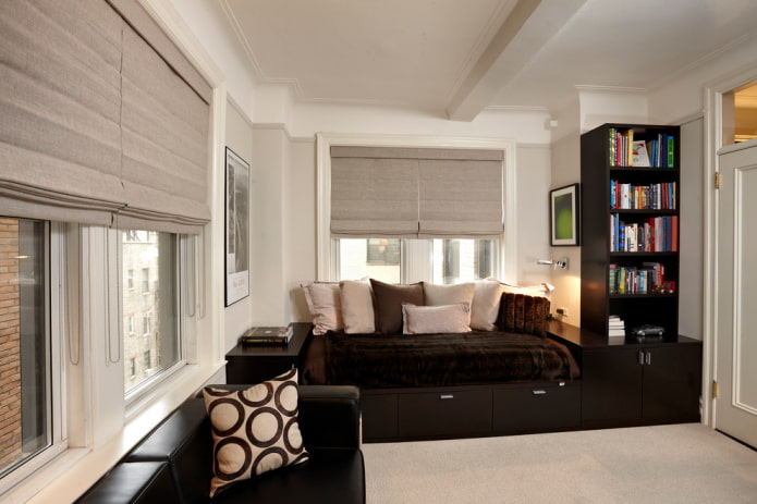 Roman blind