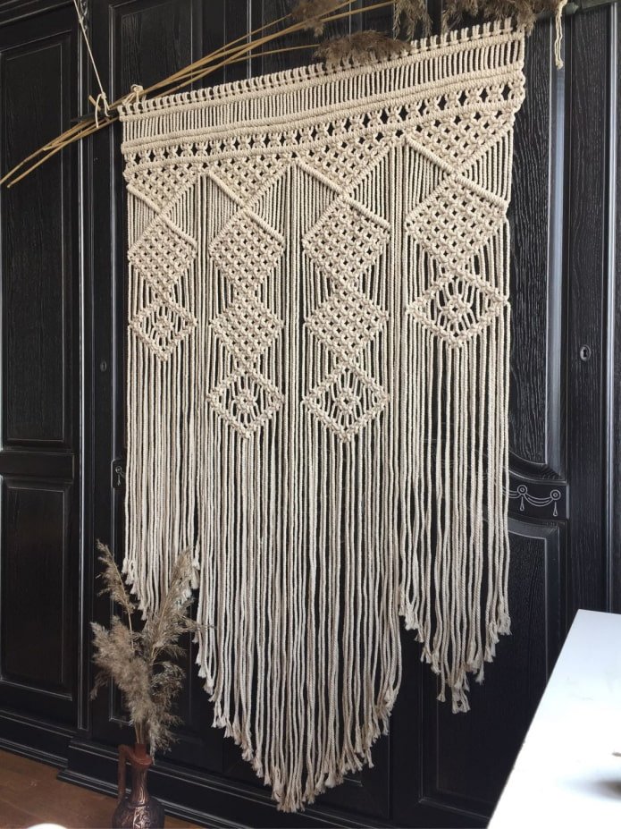 macrame from thin threads