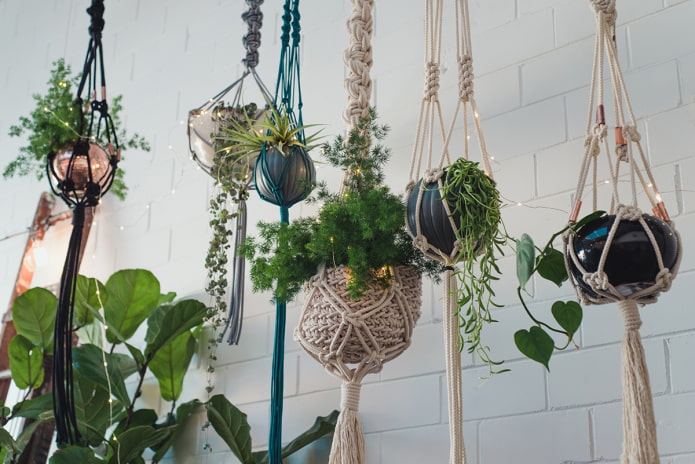 woven hangers for flowers