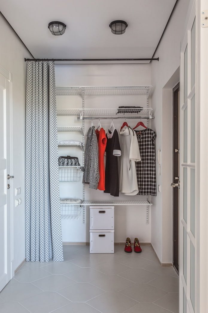 dressing room in the hallway