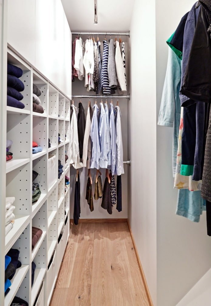 dressing room compartments