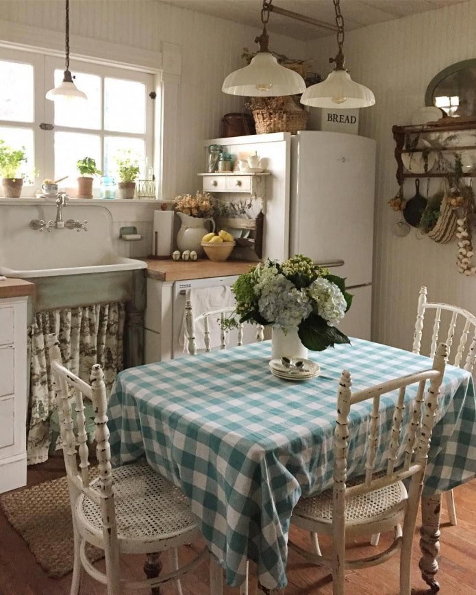 Table, chairs