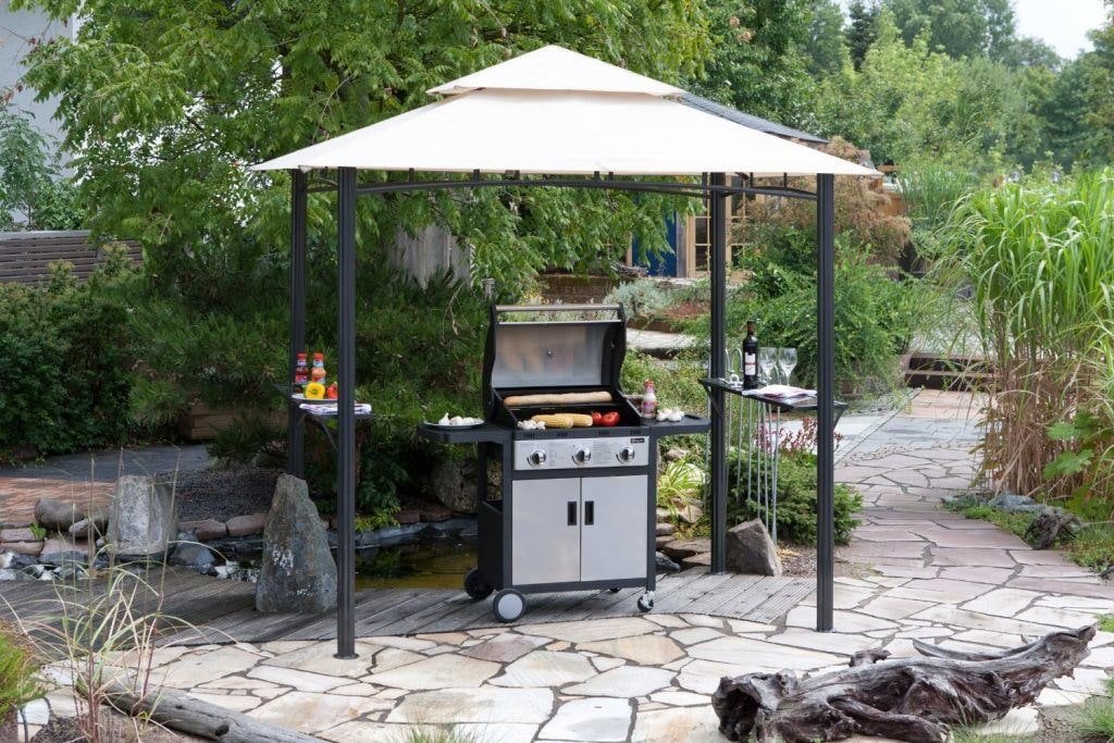 How to arrange a barbecue area at the dacha?