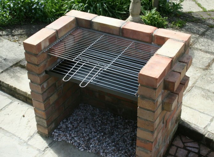 Brick barbecue