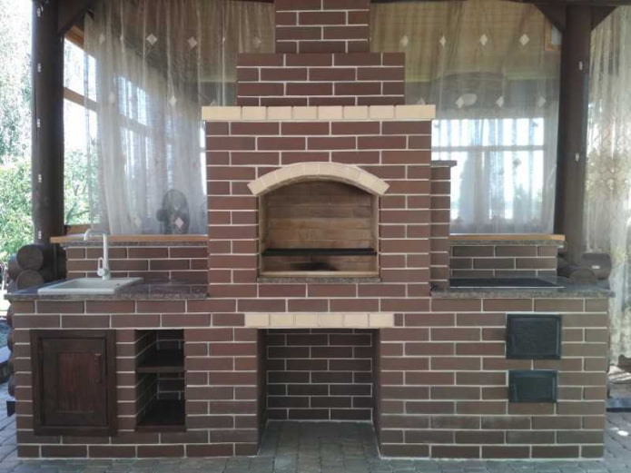 Barbeque complex