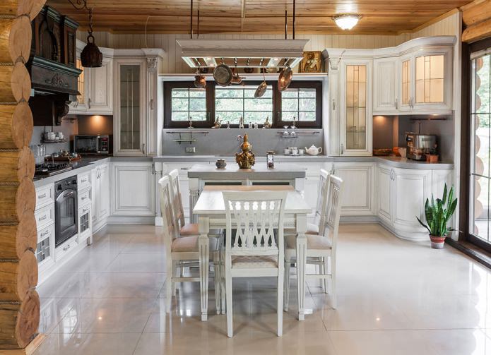 Wooden kitchen fronts