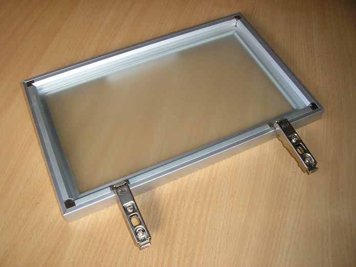 Kitchen facades with aluminum frames