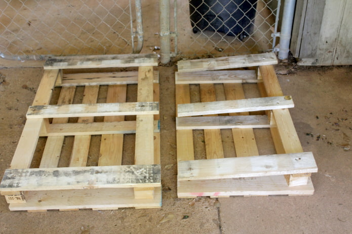Cutting a pallet