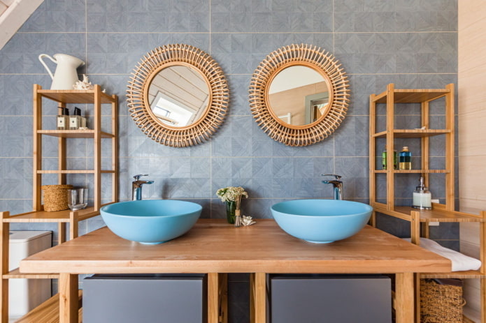 symmetrical bathroom layout