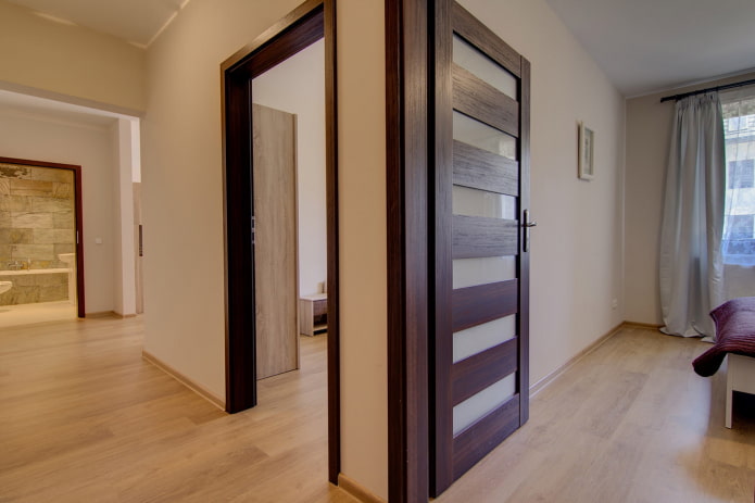 doors with horizontal glass inserts