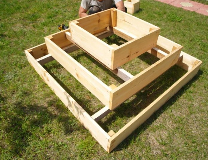 DIY wooden flowerbed