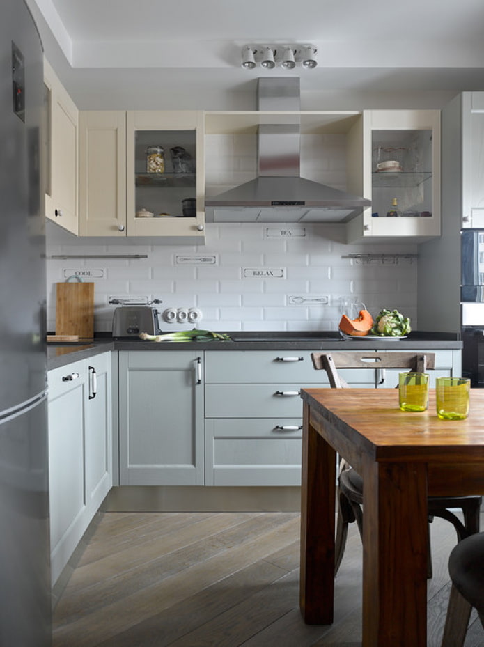 two-color kitchen