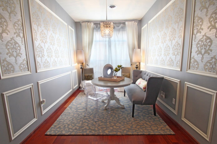 placing wall moldings in the interior