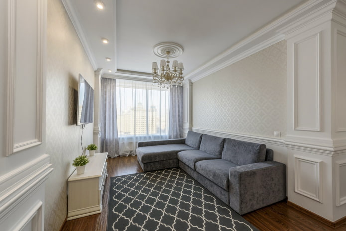 wall moldings in the living room interior