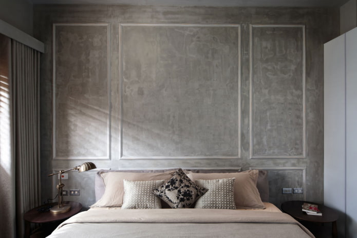 wall moldings in the interior