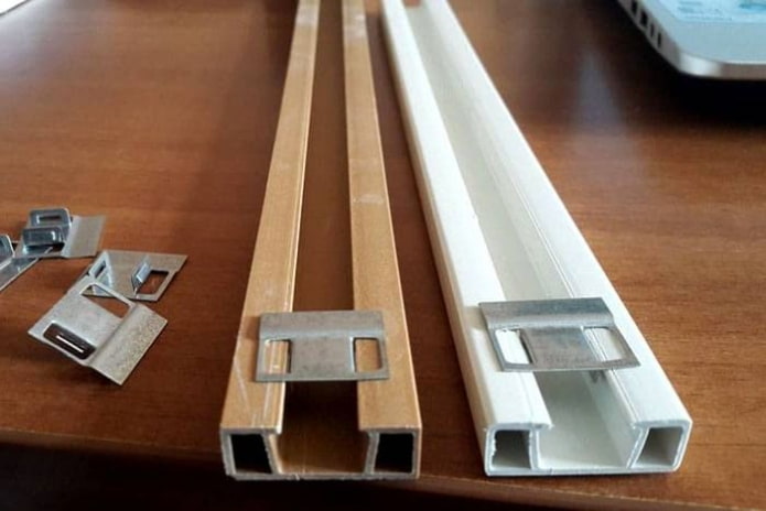 mounting strip for plastic panels