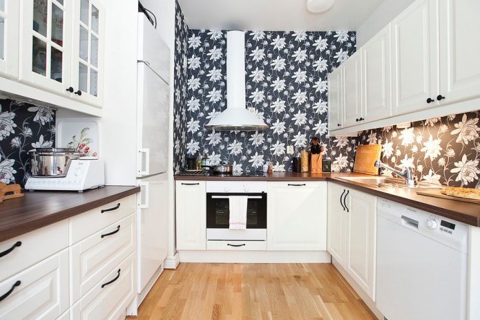 wallpaper in the apron area