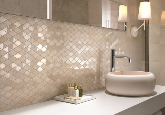 rhombus mosaic in the bathroom