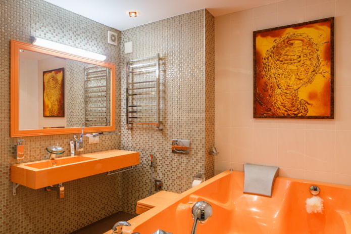 mosaic combined with tiles in the bathroom