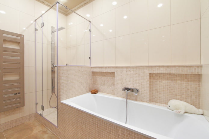 mosaic combined with tiles in the bathroom