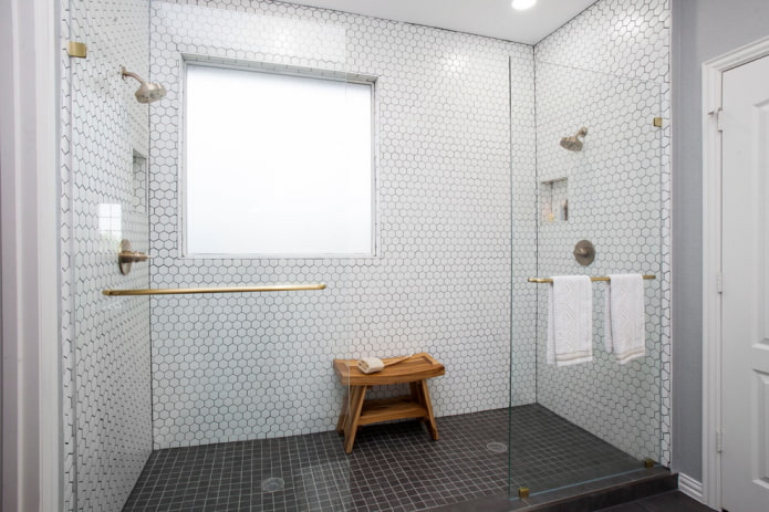 honeycomb mosaic in the bathroom interior