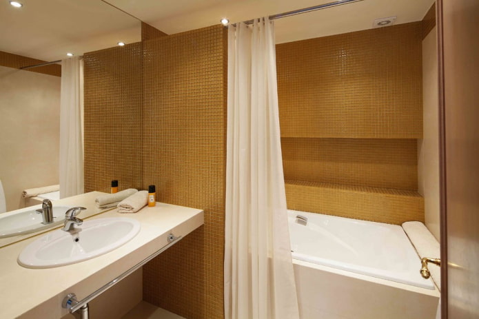 mesh mosaic in the bathroom interior