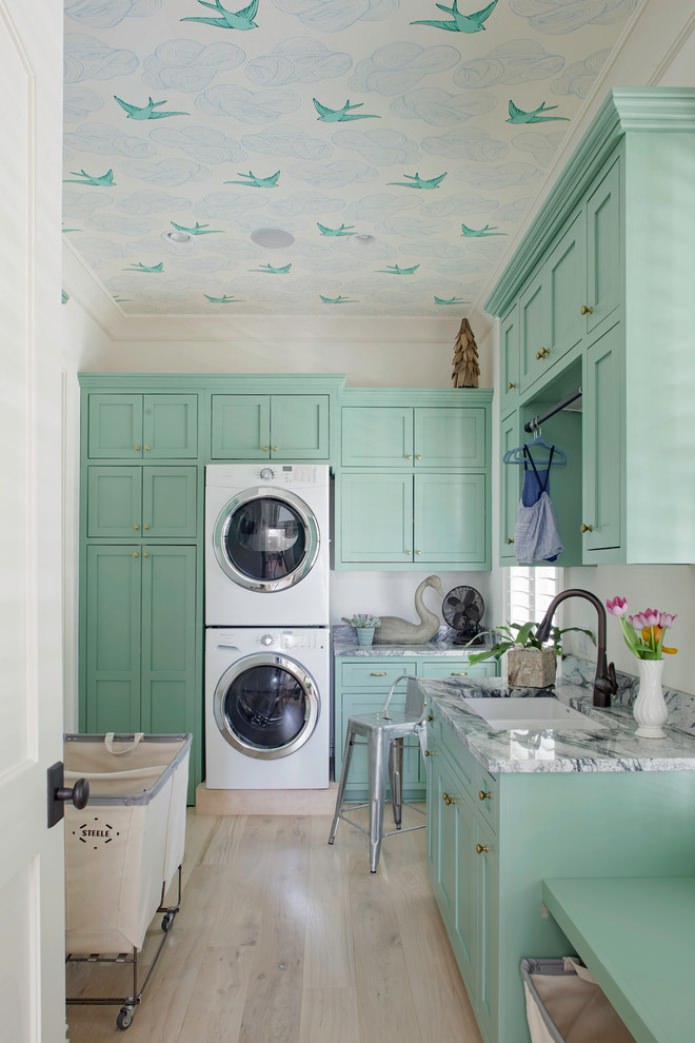kitchen in mint tones