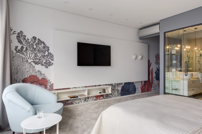 How to decorate a wall with a TV