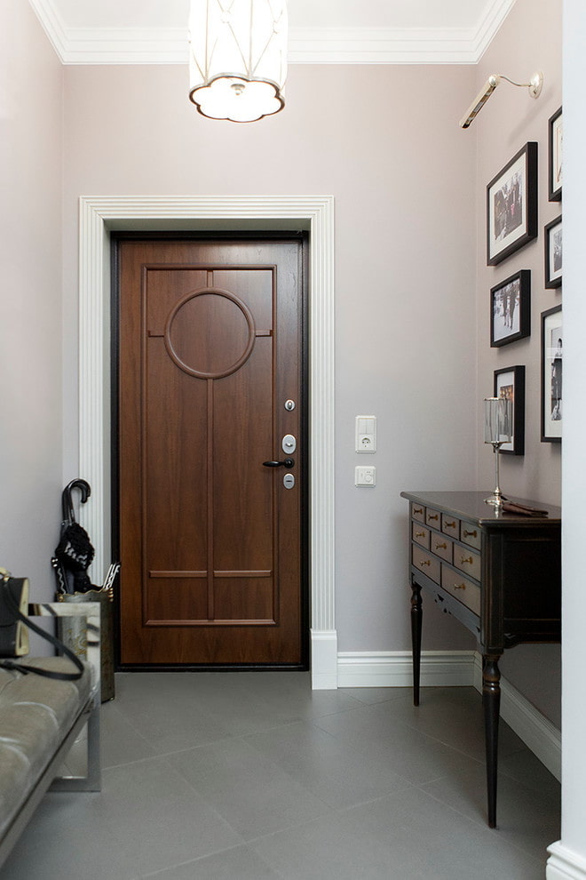 gypsum door frames in the interior