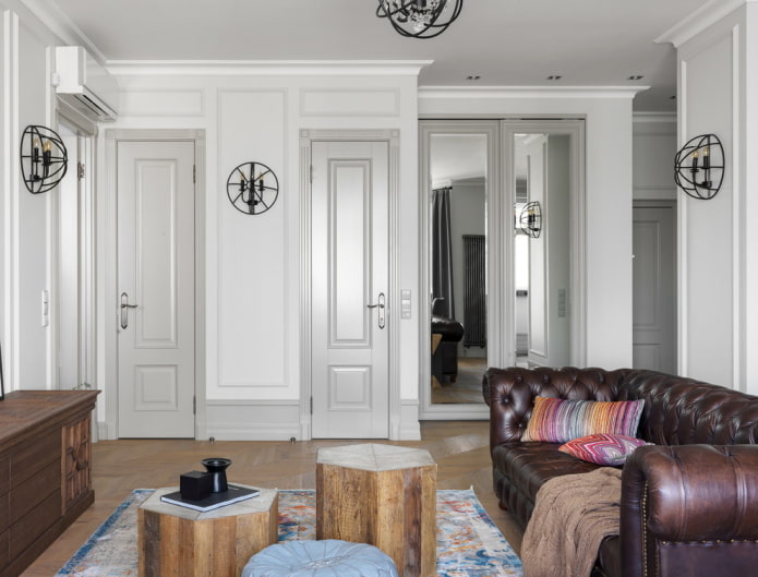 Narrow door frames