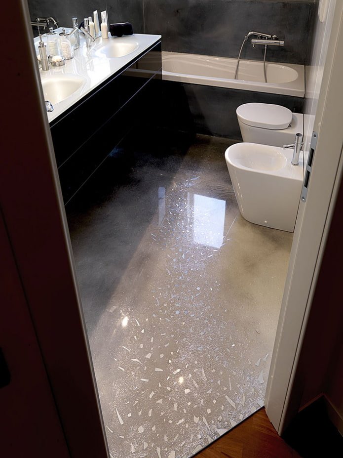 smooth floor in the toilet