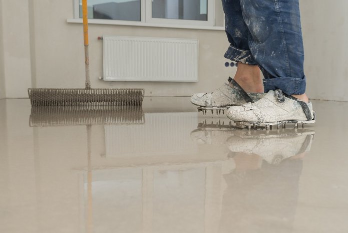 self-leveling floor pouring