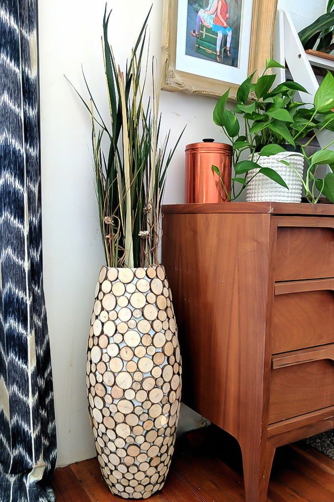 wooden cut vase decor