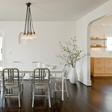 Floor vases in the interior: types, design, shape, color, style, filling options-19
