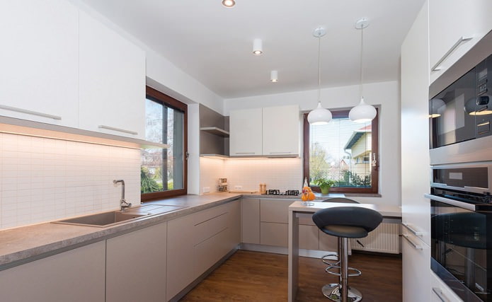 stretch ceiling in the kitchen