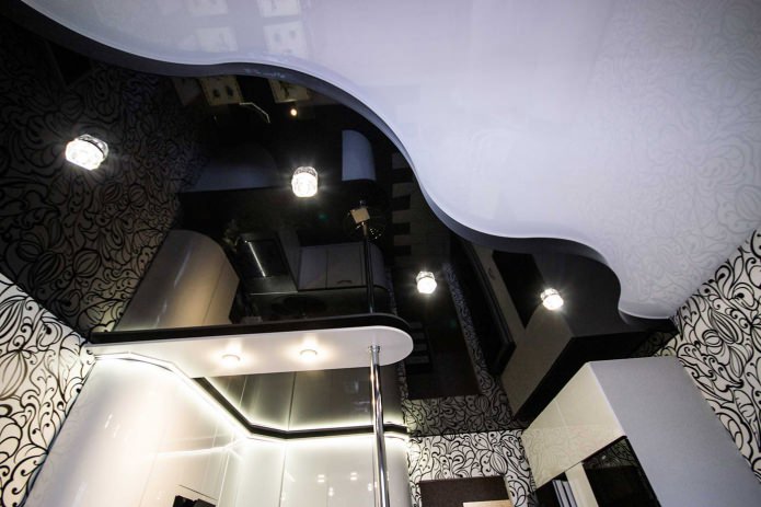 Stretch ceiling design in the kitchen