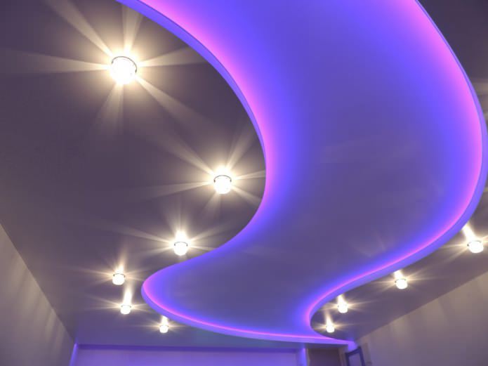 Lighting in the kitchen with a stretch ceiling